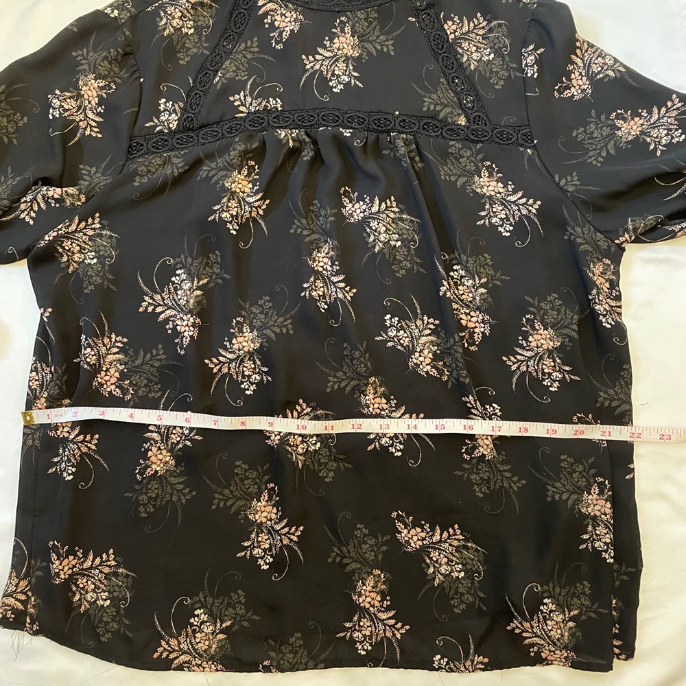 Zac & Rachael size XL black floral long sleeve wrist cuff blouse - Picture 9 of 12